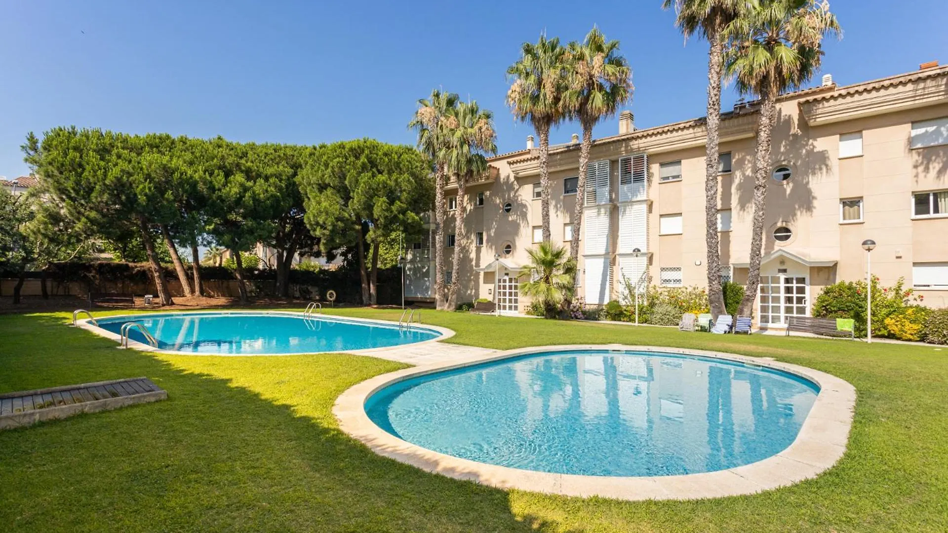 Seabreezeheaven - Sea View Apartment, Pool & Spacious Terrace With Bbq - 50M From Sant Pol Beach サン・フェリウ・ダ・ギショルス